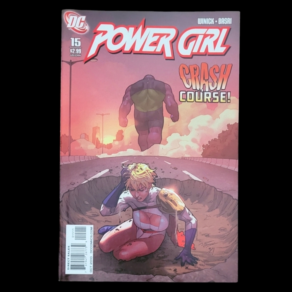 DC "Power Girl: Bombsquad, Part Two" October 2010 #15 Comic Book
